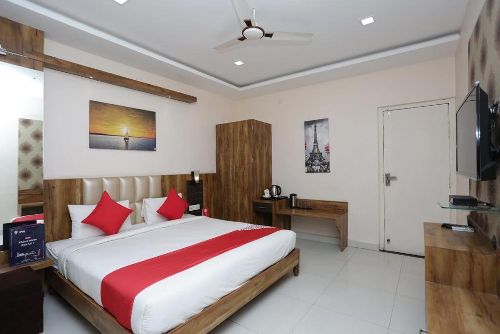 Hotel Rajmohan Palace Gwalior Buitenkant foto