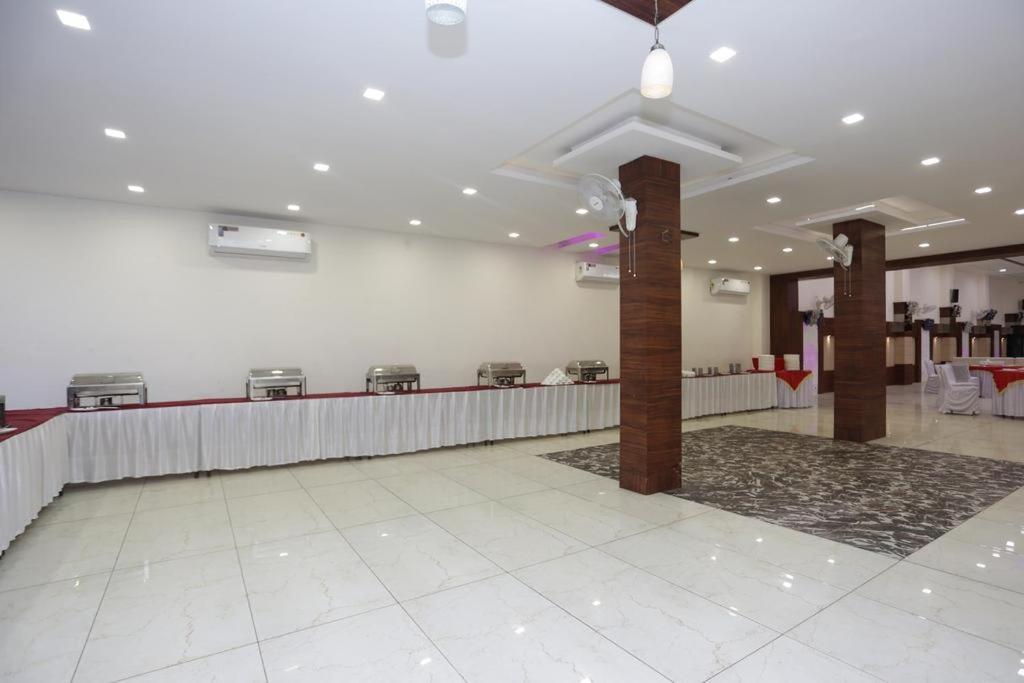 Hotel Rajmohan Palace Gwalior Buitenkant foto