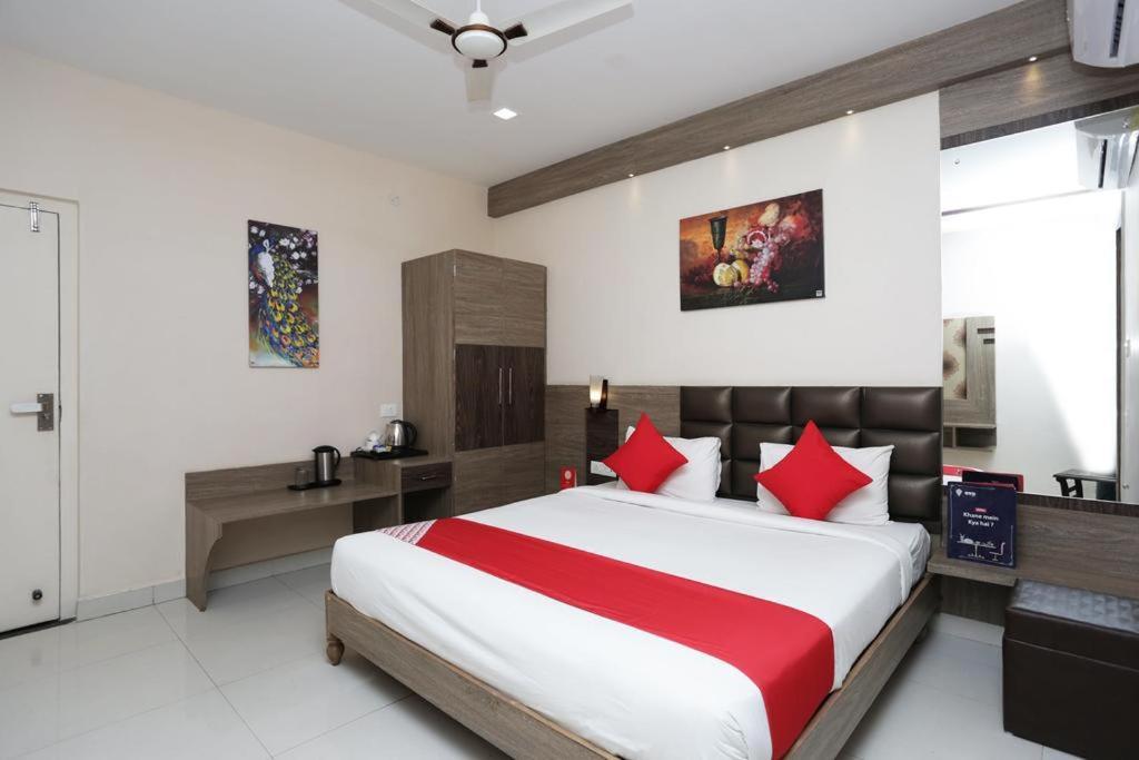 Hotel Rajmohan Palace Gwalior Buitenkant foto